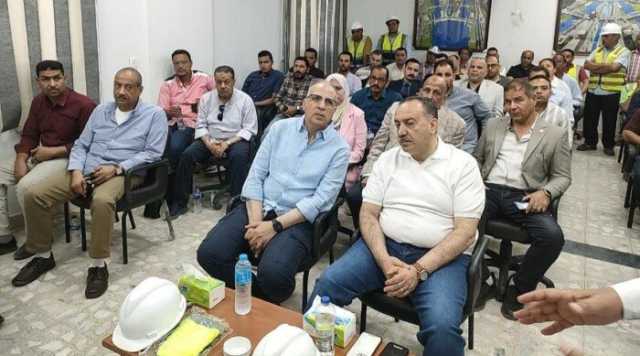 محافظ أسيوط يستقبل وزير الموارد المائية والري ويتفقدان مشروع قناطر ديروط الجديدة