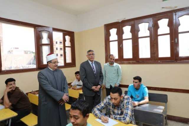 محافظ الجيزة يتابع سير امتحانات شهادة الثانوية الأزهرية بمعهد كرداسة الازهري بنين