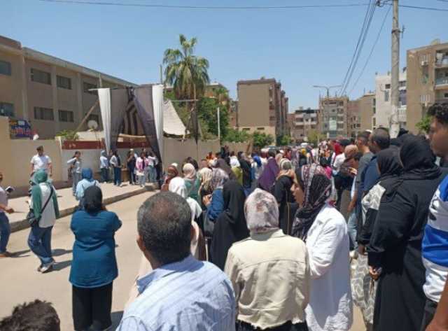 تباين آراء طلاب الثانوية العامة حول امتحان اللغة الإنجليزية في القليوبية