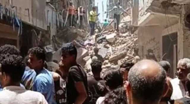 انتشال 3 مصابين من تحت أنقاض العقار المنهار في حدائق القبة