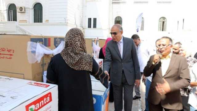 محافظ المنيا يسلم 23 جهاز عروسة من الأسر أكثر احتياجاً