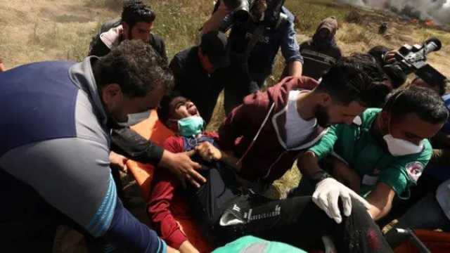 وصول 3 طائرات تقل جرحى فلسطينيين بينهم الطفل آدم للعلاج بإيطاليا