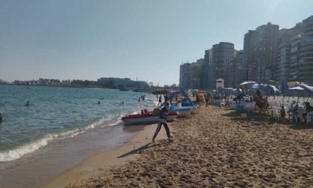 مصايف الإسكندرية: هدوء نسبي في ثاني أيام عيد الأضحى ورايات أمان متفاوتة