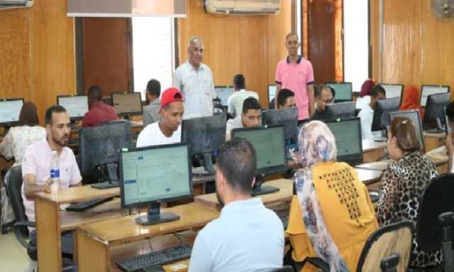 مركز التحول الرقمي بجامعة جنوب الوادي يجري اختبارات لـ 134 باحثاً