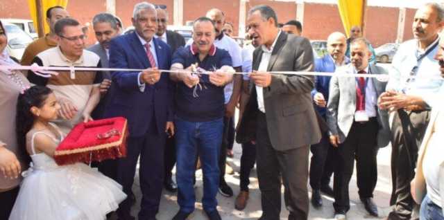 محافظ أسيوط يفتتح معرض اليوم الواحد لتوفير السلع الأساسية بأسعار مخفضة