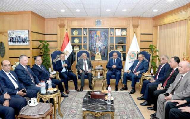 رئيس جامعة كفر الشيخ يشهد افتتاح فعاليات قمة جامعات إقليم الدلتا للاستدامة