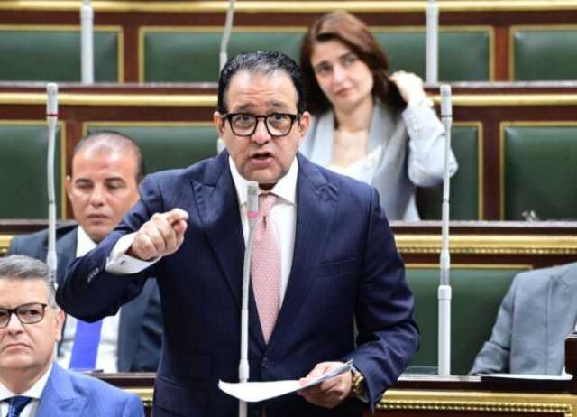 علاء عابد: يطالب الحكومة بوضع جدول زمني لحسم تداعيات الأزمة الإقتصادية