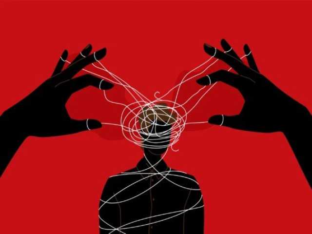 لتتعامل معه بذكاء.. كيف تتعرف على سلوكيات الشخص النرجسي؟