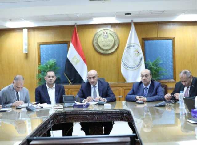 وزير التعليم يتابع امتحانات الثانوية العامة 2024-2025 من غرفة العمليات المركزية