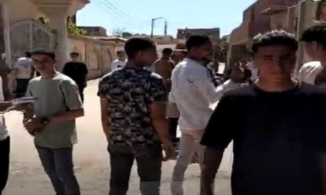طلاب الثانوية الأزهرية بالفيوم: امتحان التاريخ سهل لكن طوله أرهقنا وضغط الوقت منعنا من المراجعة