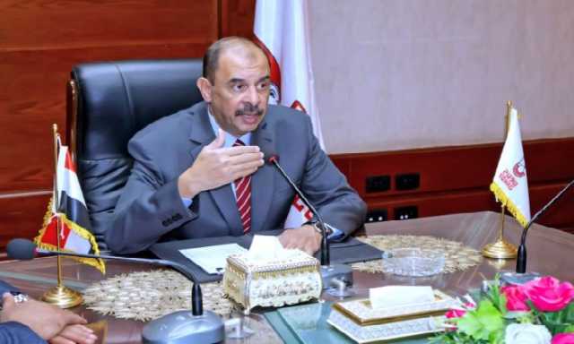 محافظ سوهاج يتابع تطبيق الإجراءات الرقابية وانتظام سير امتحانات الثانوية العامة