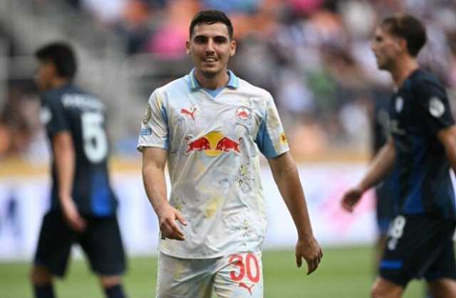 لاعب سالزبورج: أظهرنا قوة شخصيتنا أمام باتشوكا