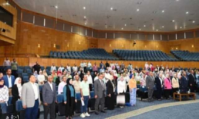 جامعة جنوب الوادي تشارك في الملتقى العلمي الثاني لوحدة البرامج المهنية بجامعة أسيوط