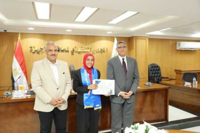 محافظ الجيزة يلتقي أعضاء برلمان الطلائع