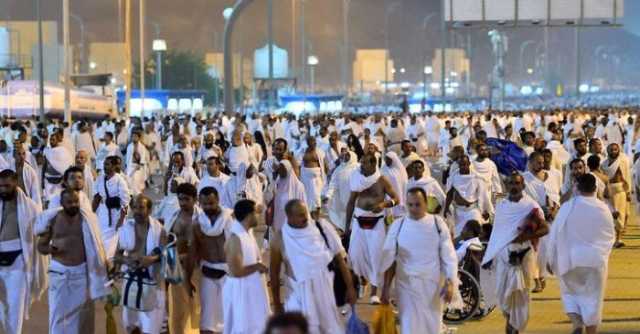 ضيوف الرحمن ينفرون من عرفات إلى مزدلفة بعد قضاء ركن الحج الأعظم