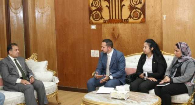 رئيس جامعة جنوب الوادي يستقبل وفد البنك الأهلي لبحث تعزيز التعاون المشترك