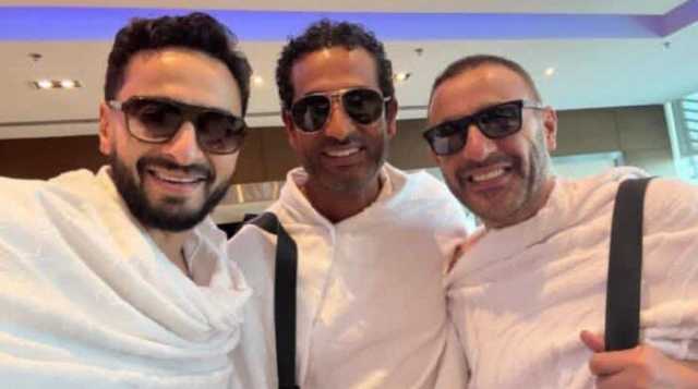 برفقة عمرو سعد وحمادة هلال.. أحمد السقا يستعد لأداء فريضة الحج