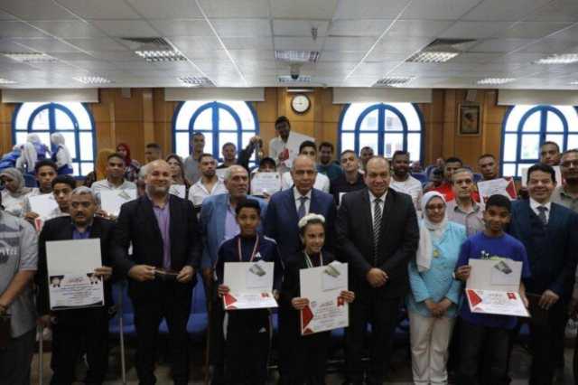 محافظ المنيا يكرم الأبطال الرياضيين الحاصلين على بطولات عالمية وعربية وإفريقية