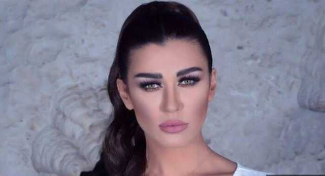 «نادين الراسي» تنتقد متحدث جيش الاحتلال لإضراره بالسياحة في بلدها