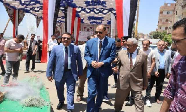 محافظ سوهاج يُسلم 60 مركب صيد للأسر الأولى بالرعاية