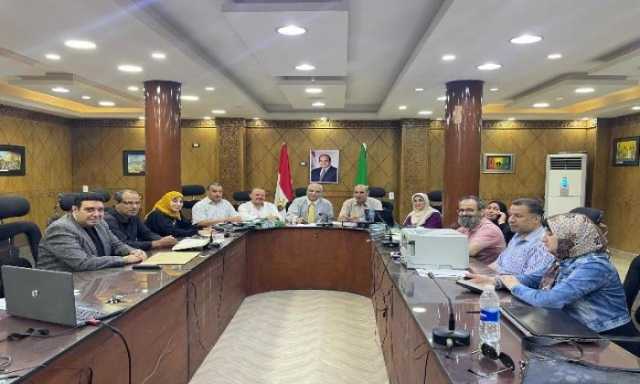مدير تعليم القليوبية يتابع انتظام لجان الدبلومات الفنية بغرفة العمليات