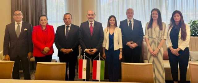 جولة مشاورات سياسية بين مصر والمجر في بودابست