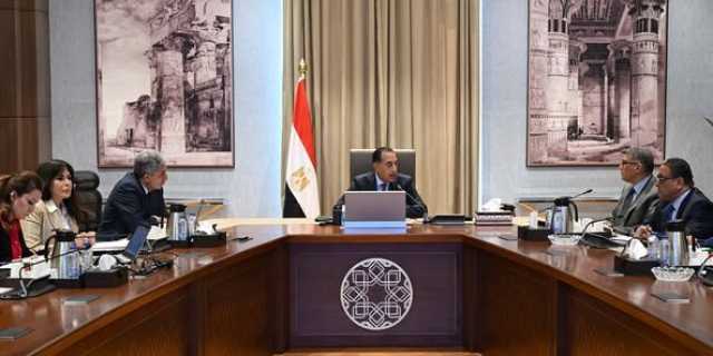 «مدبولي» يتابع الموقف التنفيذي لمشروع تطوير منظومة زيارة أهرامات الجيزة