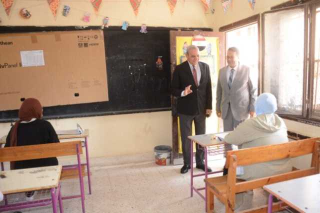 محافظ الغربية يتفقد لجان امتحانات الثانوية العامة بطنطا ويؤكد: أجواء هادئة