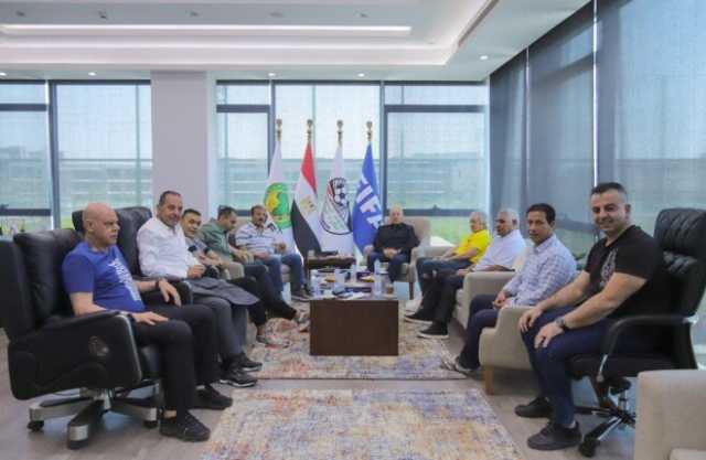 أبوريدة يبحث برنامج المنتخب الوطنى لكأس العرب مع الجهاز الفني