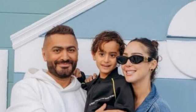 تامر حسني يكشف تفاصيل حالة نجله بعد دخوله المستشفى «صورة»