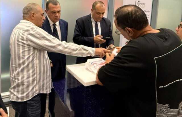 نائب وزير المالية ورئيس مصلحة الجمارك في جولة ميدانية بمطار القاهرة لتعزيز التيسير على المتعاملين