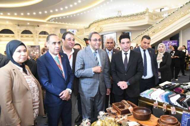 بحضور نقيب صيادلة قنا.. محافظ قنا يشهد افتتاح فعاليات مؤتمر صيادلة جنوب صعيد مصر