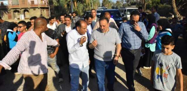 محافظ أسيوط يتفقد أعمال تطوير طريق «نجع سبع - منقباد» لتيسير حركة المواطنين