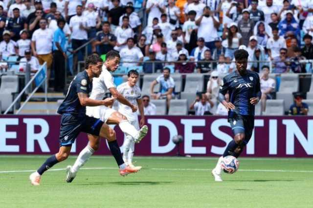 بـ10 لاعبين.. ريال مدريد يتقدم على باتشوكا بثنائية في الشوط الأول «فيديو»
