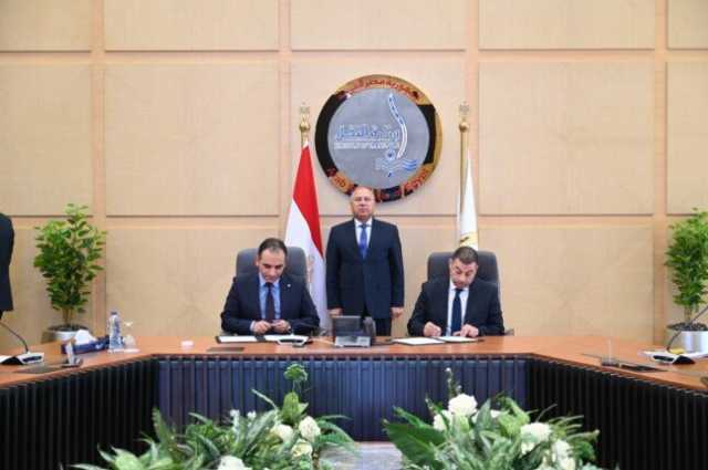 وزير النقل يشهد توقيع عقد ترخيص شركة لتنظيم خدمات النقل البري باستخدام تكنولوجيا المعلومات