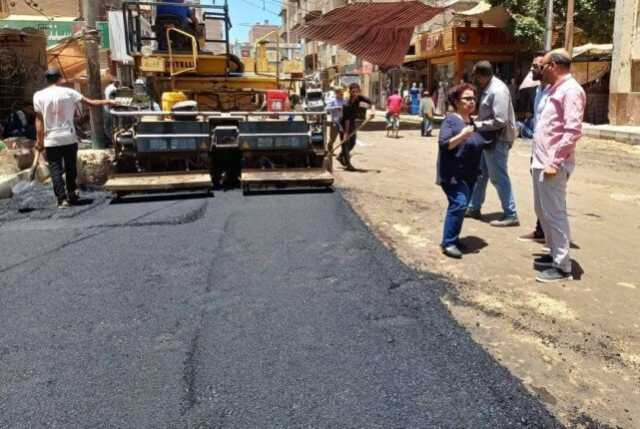 ضمن خطة الرصف.. محافظ المنيا يتابع تنفيذ مشروعات لتحسين الطرق بمركزي ملوى ومطاي