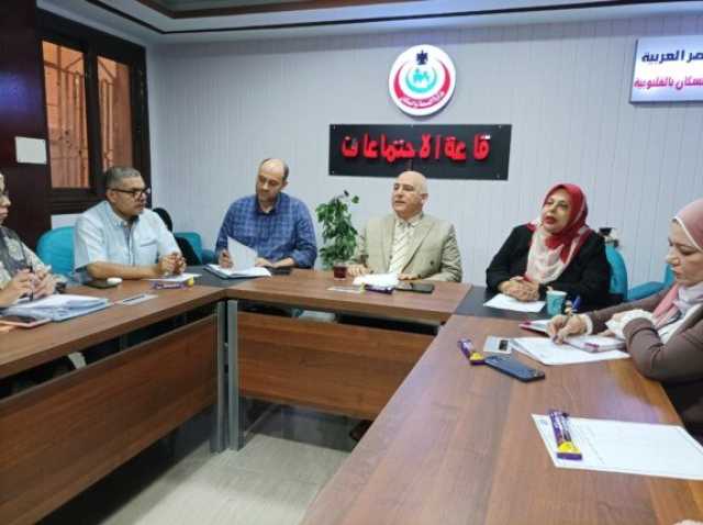 مدير الصحة بالقليوبية يناقش حلول الحد من وفيات الأمهات الحوامل