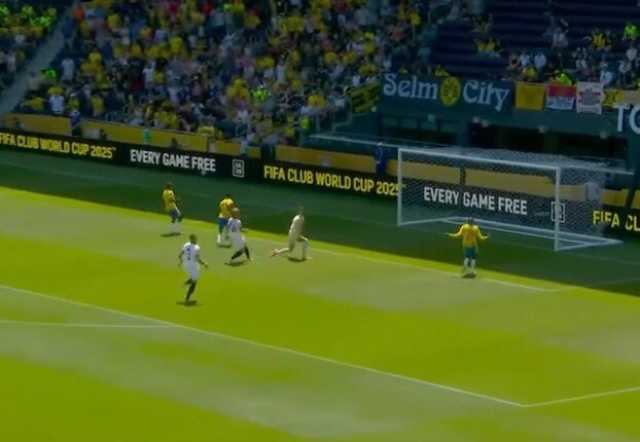 كأس العالم للأندية.. صن داونز يتقدم بالهدف الأول في شباك بوروسيا دورتموند «فيديو»
