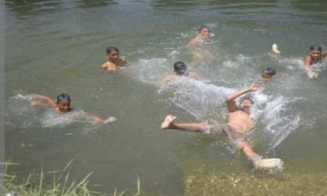 «لا تضحوا بأرواحكم».. محلية كوم حمادة بالبحيرة تُحذر الأهالي من السباحة في هذه الأماكن