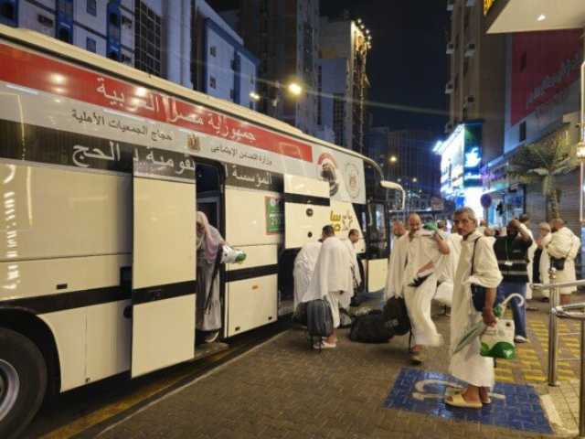 حجاج الجمعيات الأهلية يواصلون أداء المناسك ويرمون جمرة العقبة الكبرى