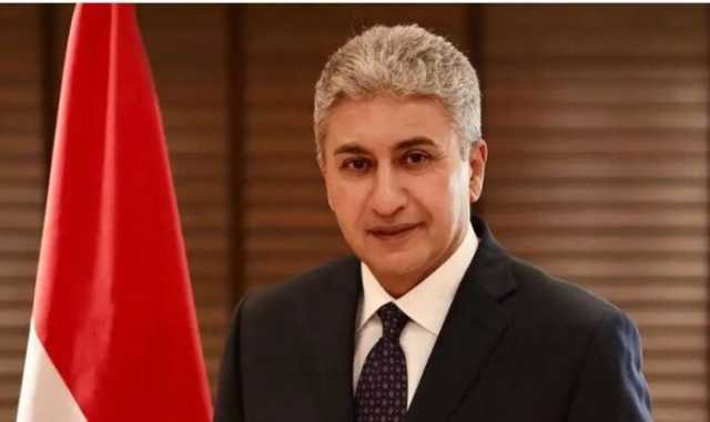 وزير السياحة يتفقد مخيمات الحجاج بعرفات ويشيد بجهود البعثة في مواجهة الحرارة
