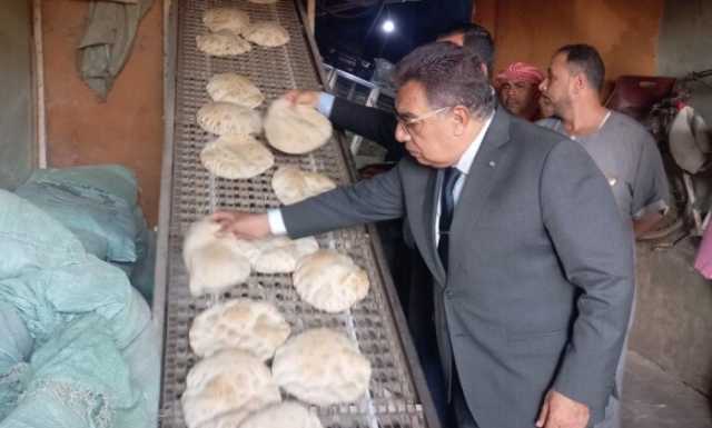 محافظ الدقهلية يضبط مخبزين مخالفين خلال مرور مفاجئ بدكرنس ومنية النصر