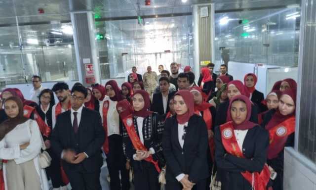 طلاب جامعة الإسكندرية يحتفلون بثورة 30 يونيو في قلب المشروعات القومية