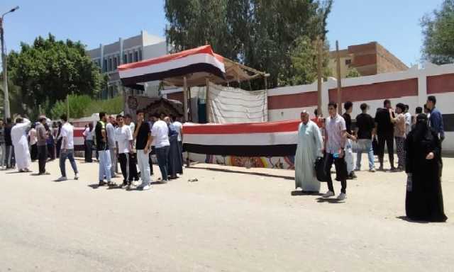 طلاب الثانوية العامة بالفيوم: الفيزياء صعبة ومعقدة والتاريخ في متناول الجميع