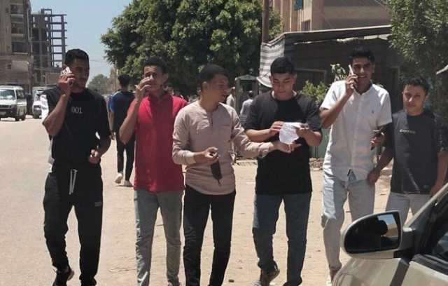 طلاب الثانوية العامة بالفيوم يشكون صعوبة امتحان اللغة الإنجليزية