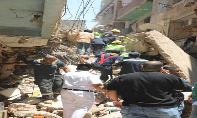 محافظ القاهرة يشرف على عمليات إنقاذ ضحايا انهيار عقاري حدائق القبة ويوجه بتقديم الرعاية للمصابين