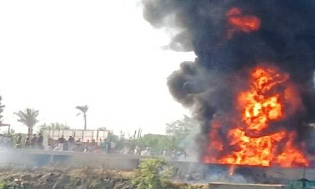 اندلاع حريق فى سيارة نقل ثقيل والعثور على طفل غريق بالشرقية