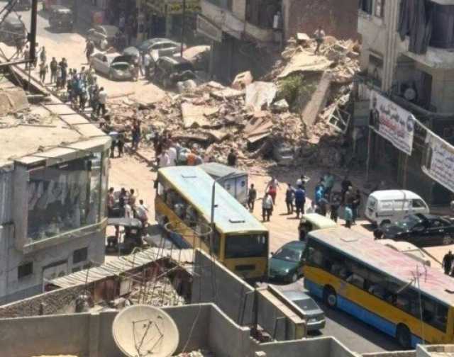 انهيار عقار مكون من 3 طوابق في شبرا مصر