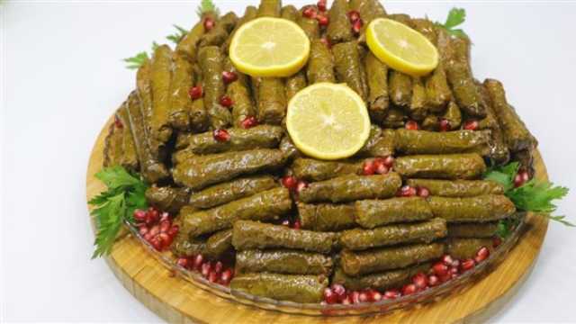 طريقة عمل محشي ورق العنب بخطوات سهلة وبسيطة