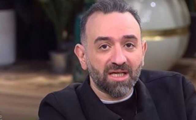 «صناعة غير إنسانية».. رسالة حزينة من عمرو سلامة بعد وفاة المخرج سامح عبد العزيز